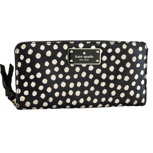 Kate Spade New York Polka Dot Zipper Wallet
Black and tan - Picture 1 of 4
